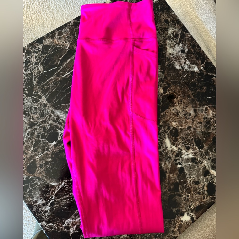 Women’s Victoria Secret Activewear Leggings with pockets